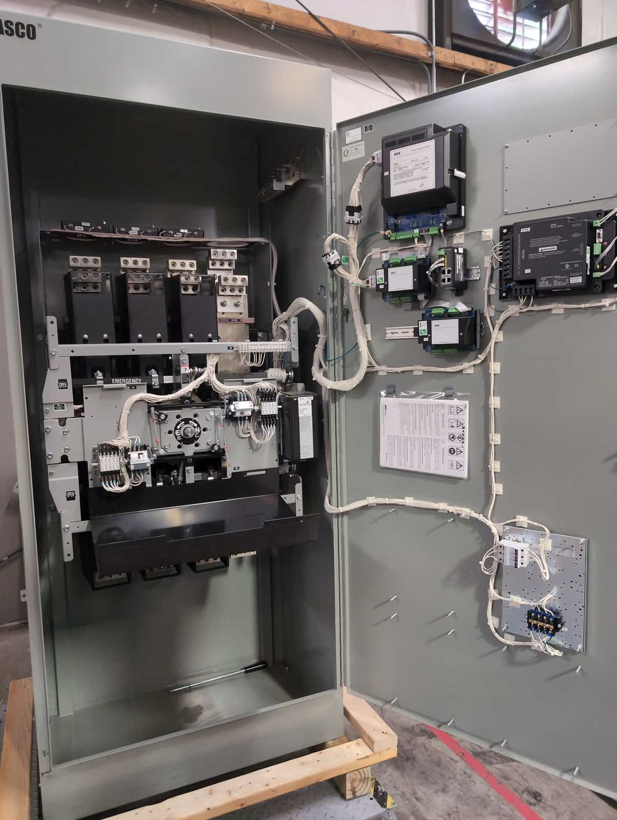 ASCO G3ADTSA31600NGXC Automatic Transfer Switch — image 1 of 8