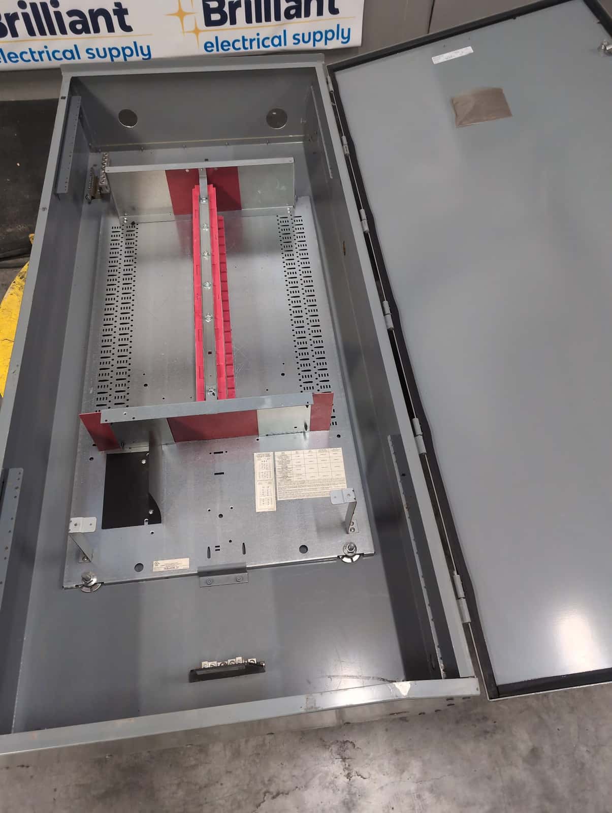Square D HC3273WP i-Line E1 Panelboard 200A 480V MLO NEMA 3