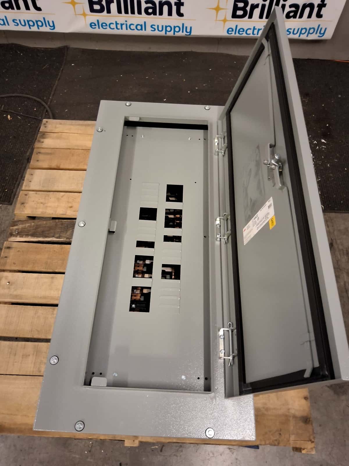 ABB AQF3362MBX RELIAGEAR Panelboard 225A 120/240V 36 Cir NEMA 1
