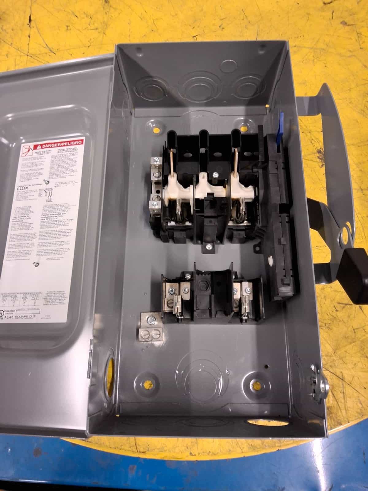 Square D D223N Disconnect Switch 100A 240V NEMA 1 Indoor